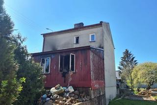 Potworny pożar w Łosicach. Ogień uwięził w domu matkę i córkę