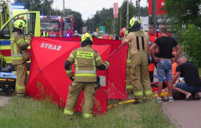 Czołowe zderzenie z motocyklem. Makabryczny wypadek w Rembelszczyźnie