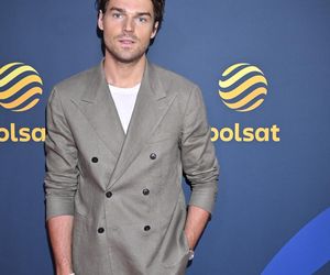 Gwiazdy na jesiennej ramówce Polsatu błyszczały błękitem i dekoltami poniżej pasa. Tylko Ada Fijał i Kasia Cichopek przełamały sztampę