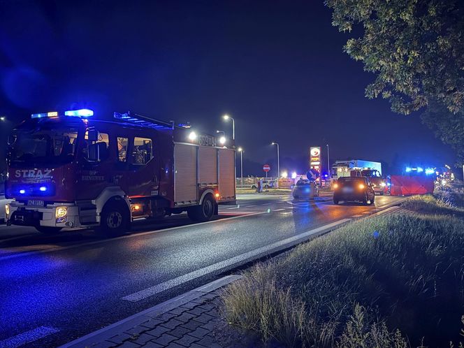 Błonie. Wjechali hulajnogą elektryczną prosto pod tira. Nie mieli szans, zaginęli na miejscu