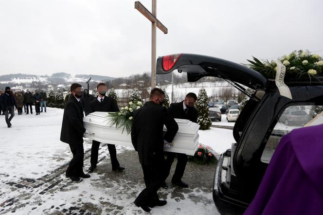 WYSOKA: Pogrzeb Dawida P. Zamordowanego w niedzielę na krakowskich Azorach