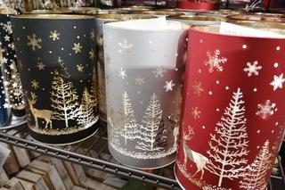 Kraków. W ostatnich dniach wakacji w sklepach już pojawiły się ozdoby bożonardozeniowe 