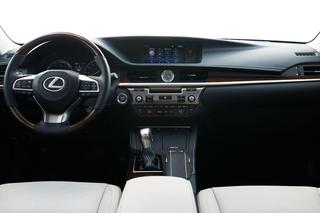 2016 Lexus ES