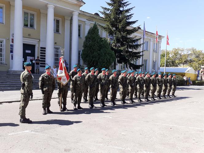 Obchody Święta Wojska Polskiego w Siedlcach i wystawa sprzętu wojskowego