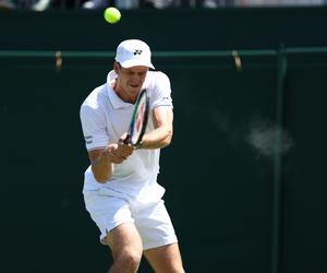 Dlaczego przerwano mecz Hubera Hurkacza na Wimbledonie? O co chodzi z ciszą nocną