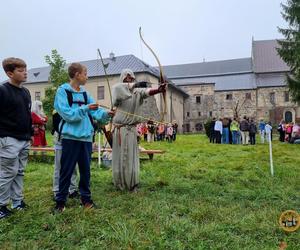 Jedenasty festyn historyczny „Mnisi i Hutnicy”. Opactwo Cystersów tętniło życiem