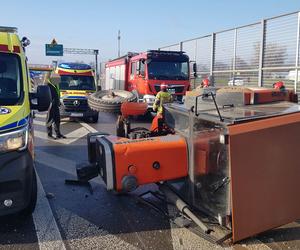 60-latek huknął traktorem w skodę! Tragiczna śmierć