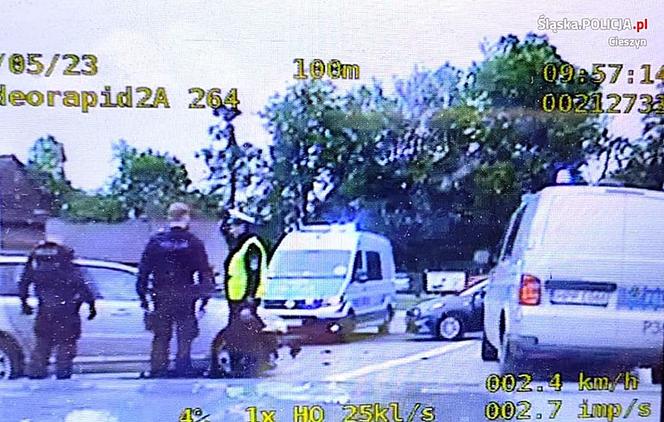 Policyjny pościg za kradzionym samochodem w Ustroniu