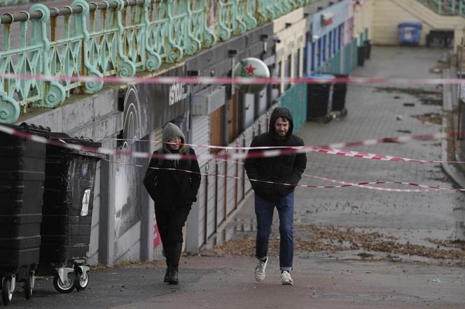 Orkan Ciaran szaleje! Są ofiary śmiertelne, 5-latek zginął na placu zabaw