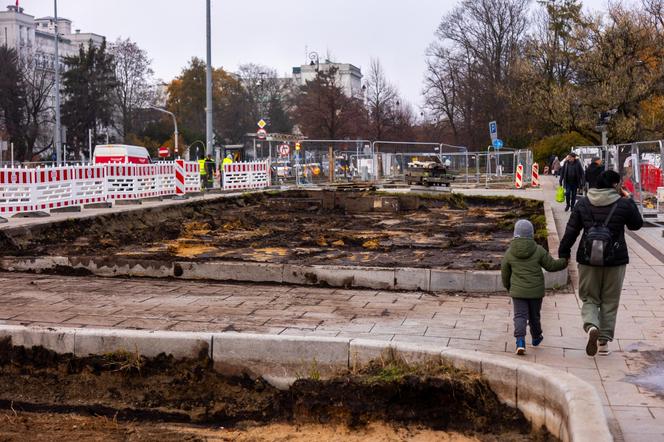 Remont placu Na Rozdrożu, listopad 2023