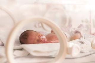 Jak wcześniak dogania rówieśników? Rozmowa z neonatologiem