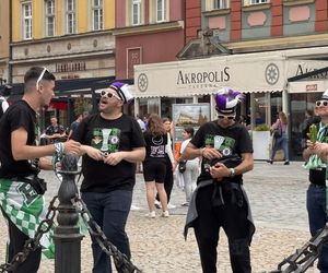 Wrocław żyje finałem Ligi Konferencji Europy. Kibice Betisu i Chelsea już w strefach kibica!