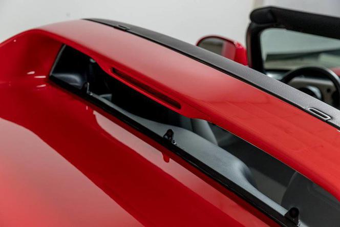 Dodge Viper z przebiegiem 34 mil
