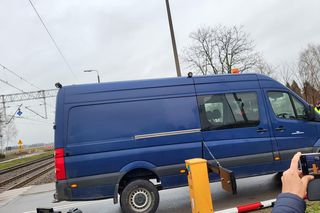 To może uratować Twoje życie! Co zrobić gdy utkniemy pomiędzy rogatkami?