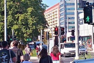 Nieprzyjazna sygnalizacja świetlna na placu Rodła