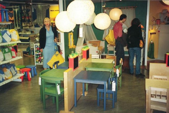 W 1998 roku w Krakowie otwarto sklep IKEA. Te zdjęcia nigdy wcześniej nie były publikowane!