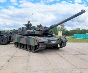 Do Gdyni dotarły kolejne czołgi K2GF. To już druga dostawa w tym miesiącu