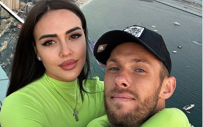 Maciej Rybus z żoną