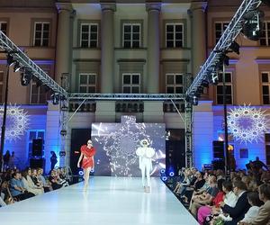 RADOM FASHION SHOW