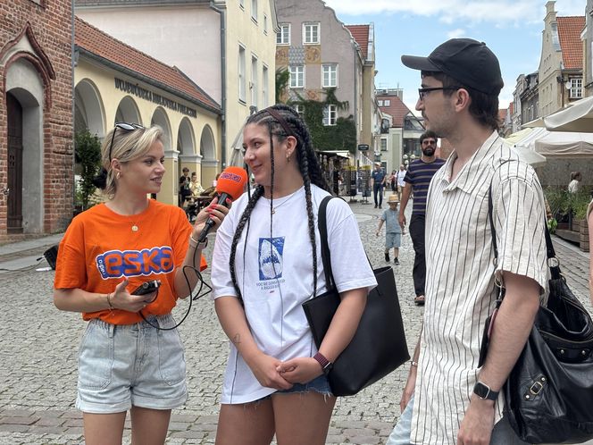 Tłumy przyjezdnych i uśmiechy na twarzach. Wakacyjny patrol Eska Summer City na olsztyńskiej Starówce