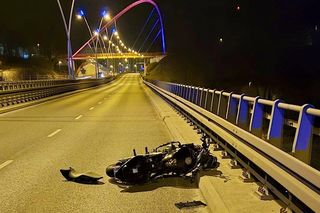 Tragiczny wypadek w Bydgoszczy. Motocyklista zginął na miejscu! [ZDJĘCIA]