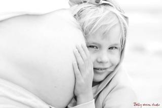 „TaMama”- wystawa fotografii macierzyństwa i tacierzyństwa autorstwa Belly Session Studio