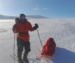  Polka samotnie weszła na Newtontoppen (1713 m), najwyższy szczyt wyspy Spitsbergen. Zrobiła to z bronią! 