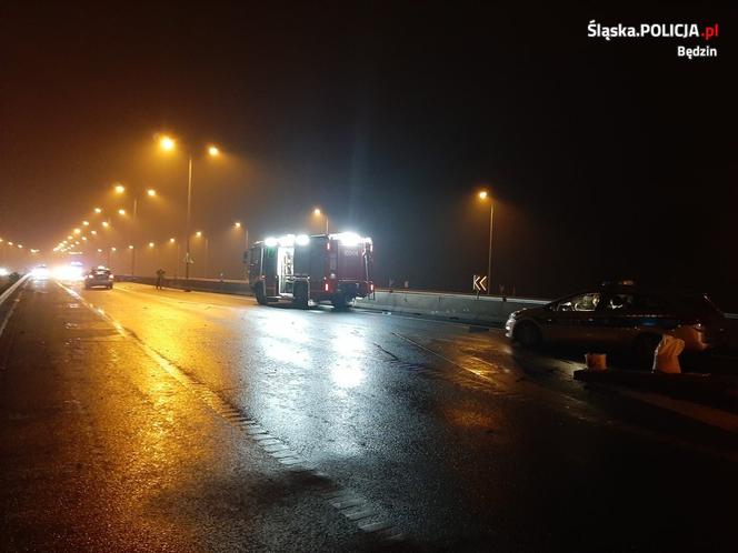 Koszmarny wypadek na S1 w Mierzęcicach! Zmasakrowany samochód i powalona ciężarówka
