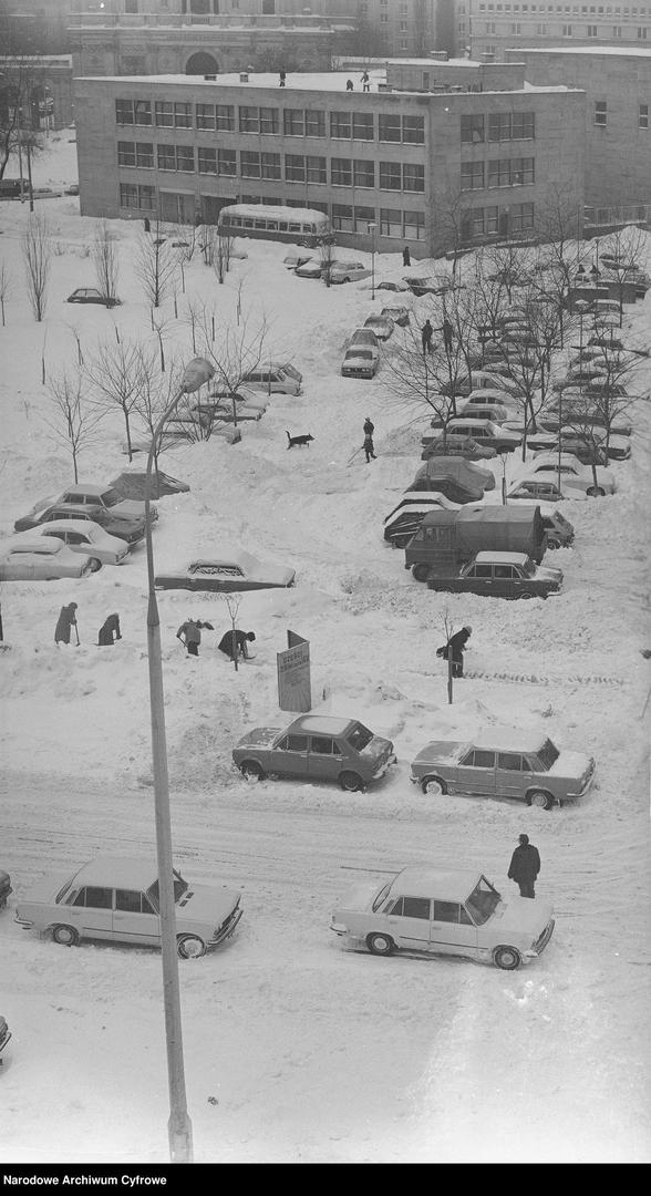 Osiedle Za Żelazną Bramą w Warszawie - stare zdjęcia. Jak wyglądało dawniej, w PRL-u?