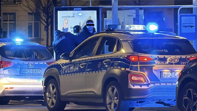 Pijany policjant szalał po warszawskich blokach. Został zatrzymany