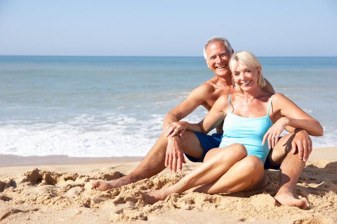 Senior na plaży