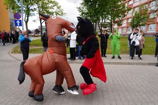 Pomysłowość studentów nie zna granic! Za kogo się przebierają?