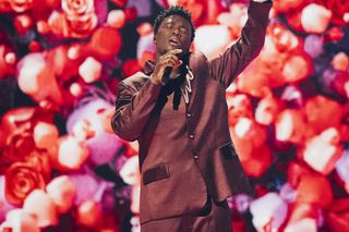 Był uchodźcą z Konga, dziś jest gwiazdą holenderskiego popu. Czy Claude odniesie sukces na Eurowizji?