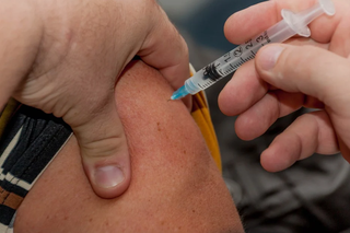 Czwarta dawka szczepionka na Covid-19. Rząd uruchamia kampanię informacyjną! 