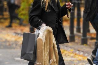 Ekskluzywna Olejnik z torebką za 17 tys. zł przyjechała do pralni w luksusowym BMW