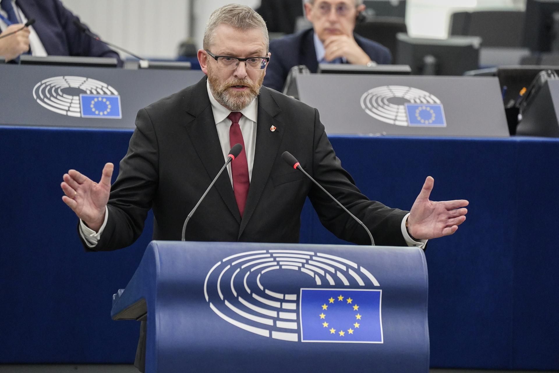 PILNE! Grzegorz Braun w potężnych opałach! Jest akt oskarżenia
