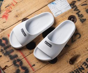 Modne buty na lato. Bez tych modeli nie ma wakacji 