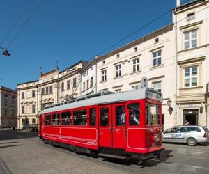 Zabytkowe tramwaje znów na torach. Rusza nowy sezon Krakowskiej Linii Muzealnej