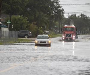 Huragan Debby wyrzucił na plaże kokainę wartą milion