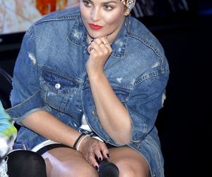 Ewa Farna lubi włosowe eksperymenty. Tak się zmieniała jej fryzura