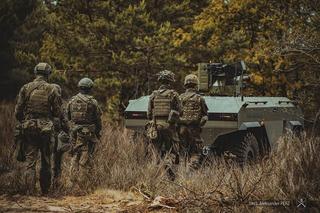 Robot PIAP HUNTeR na poligonie