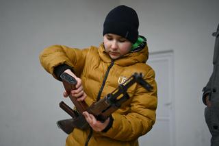 Lwów: Ukraińskie dzieci uczą się strzelać