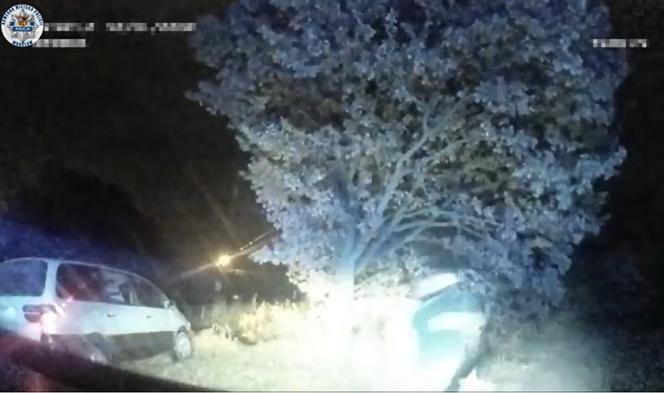 Kierowca forda na widok policjantów zaczął uciekać 