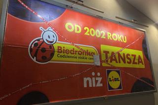 Komornik zajmuje billboardy Biedronki