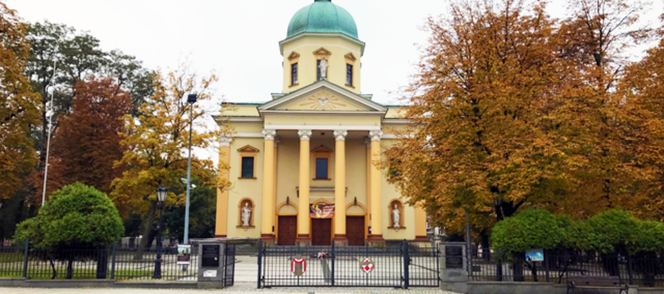 Koronawirus. Ile osób może uczestniczyć w mszach świętych w radomskich kościołach? [SZCZEGÓŁY]