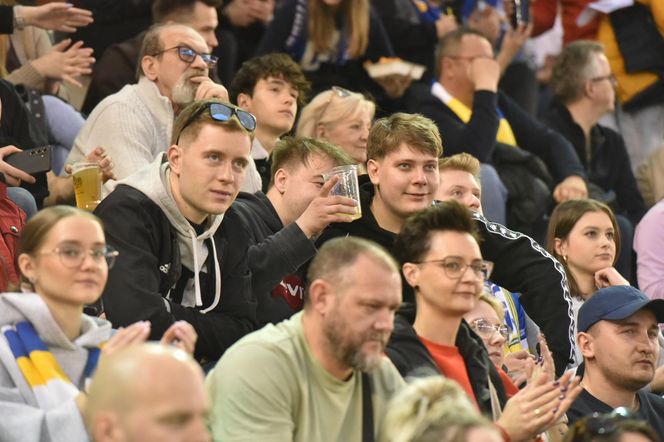 PRES Grupa Deweloperska Toruń - Betard Sparta Wrocław, zdjęcia kibiców i zawodników z Motoareny