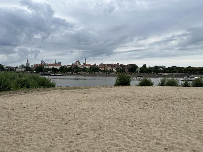 Zwłoki mężczyzny dryfowały w Wiśle. Makabryczne odkrycie na Pradze-Północ w Warszawie