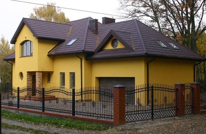 Kolory ścian domu. Elewacje czerwone, niebieskie, żółte... (zdjęcia)