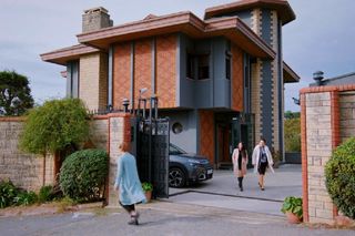 Miłość i nadzieja, odcinek 316. Yildiz, Bahar, Cavidan