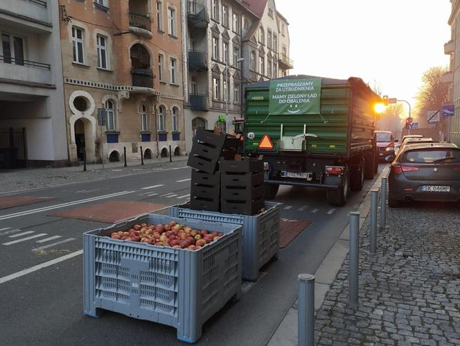 Protest rolników w Katowicach. Zablokowali centrum miasta